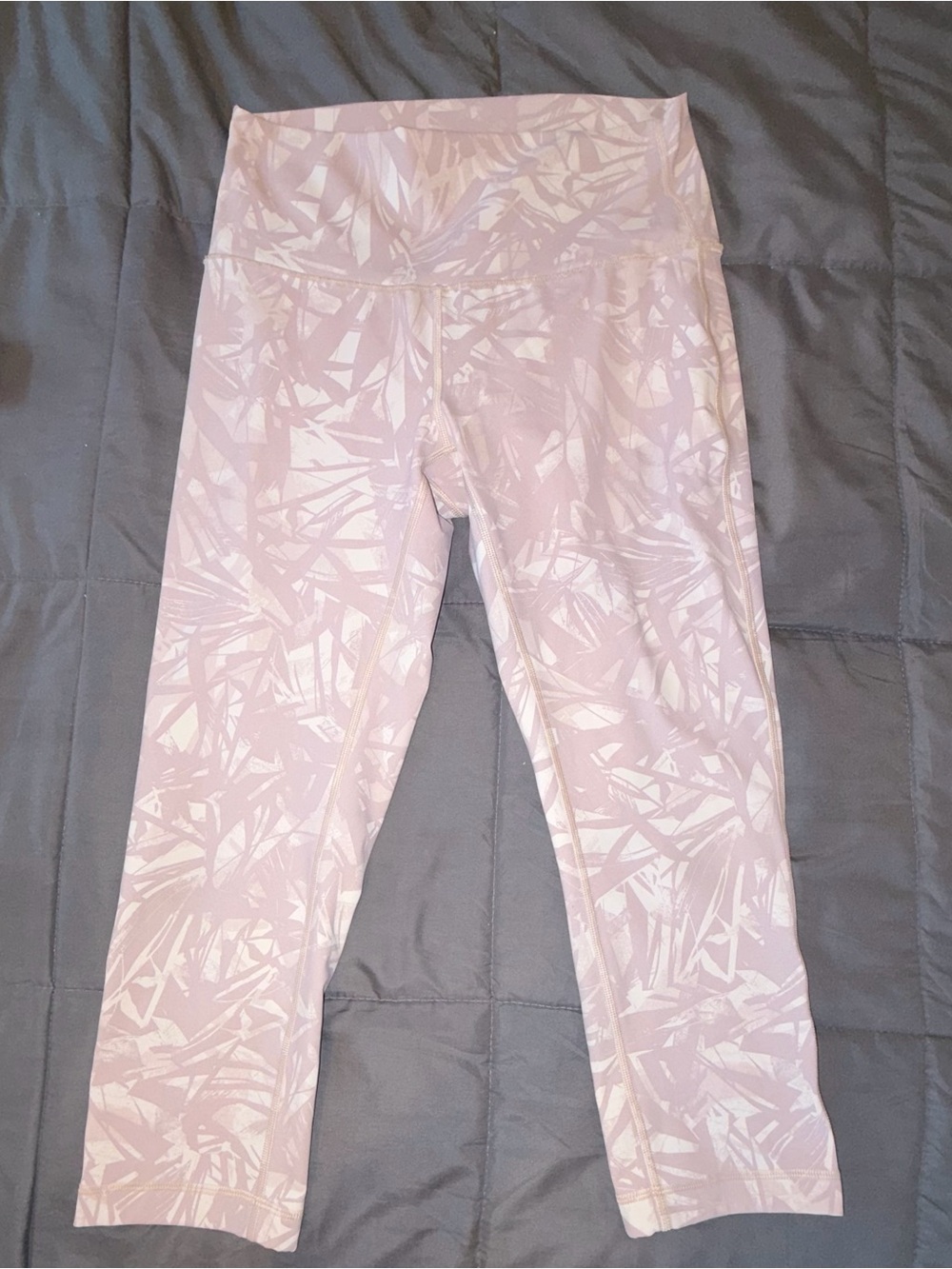 Lululemon Lavender Tropical Print High Rise Crop Leggings